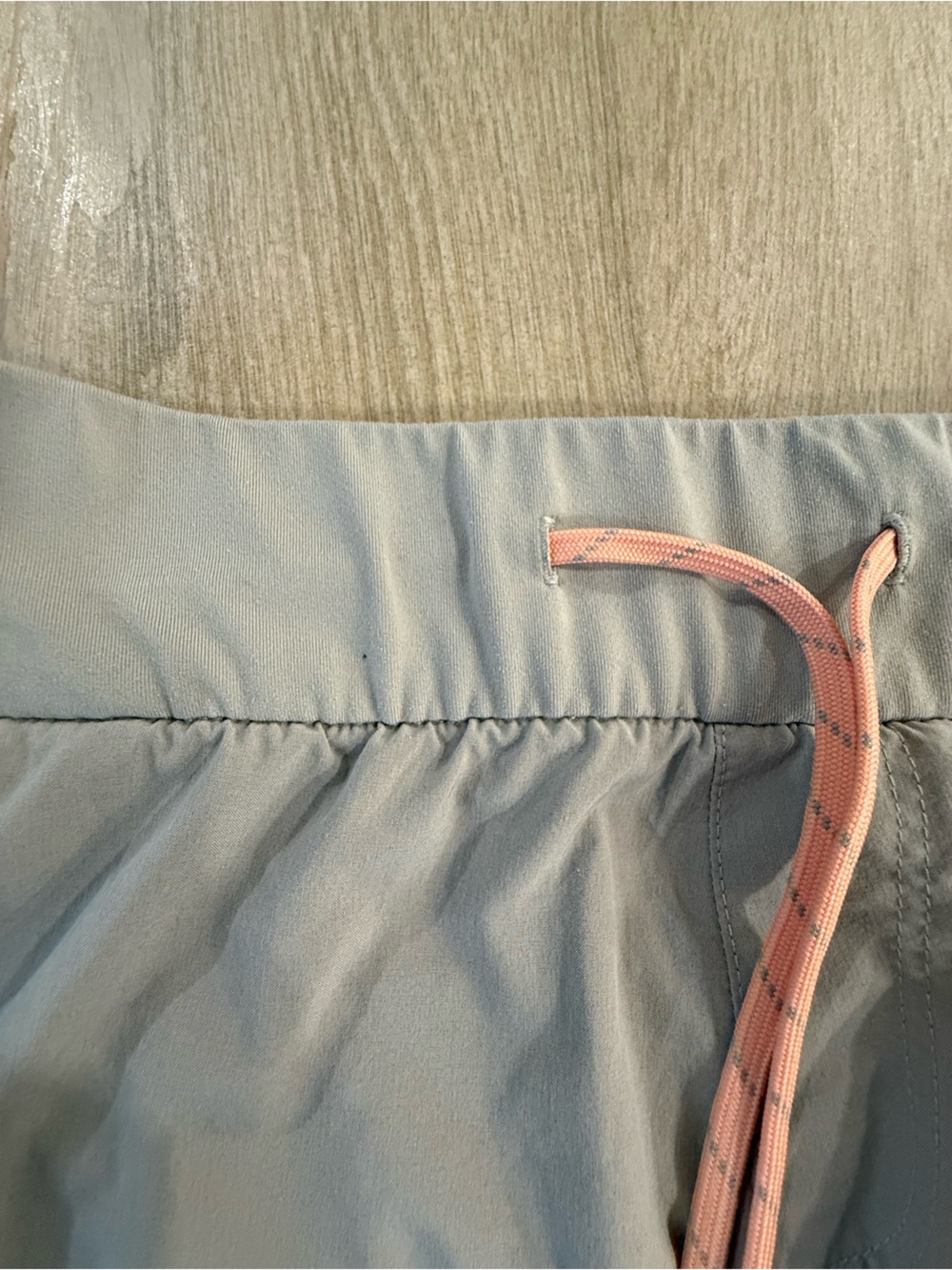 Columbia Gray Pink Athletic Running Shorts Women’s Medium Activewear Pocket M - Picture 2 of 9